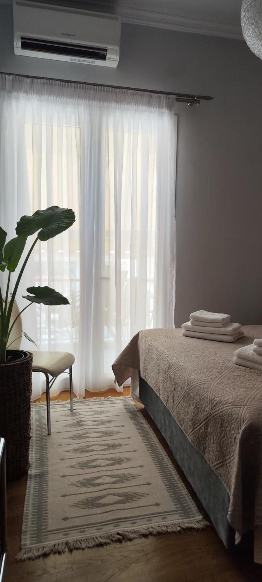 Park Apartment